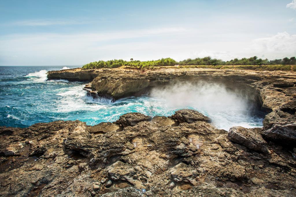TS Hut Lembongan Hotel Bagian luar foto
